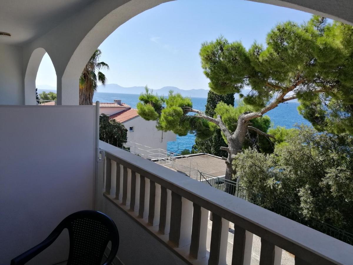 Apartments With Sea View Drvenik Makarska Riviera Экстерьер фото