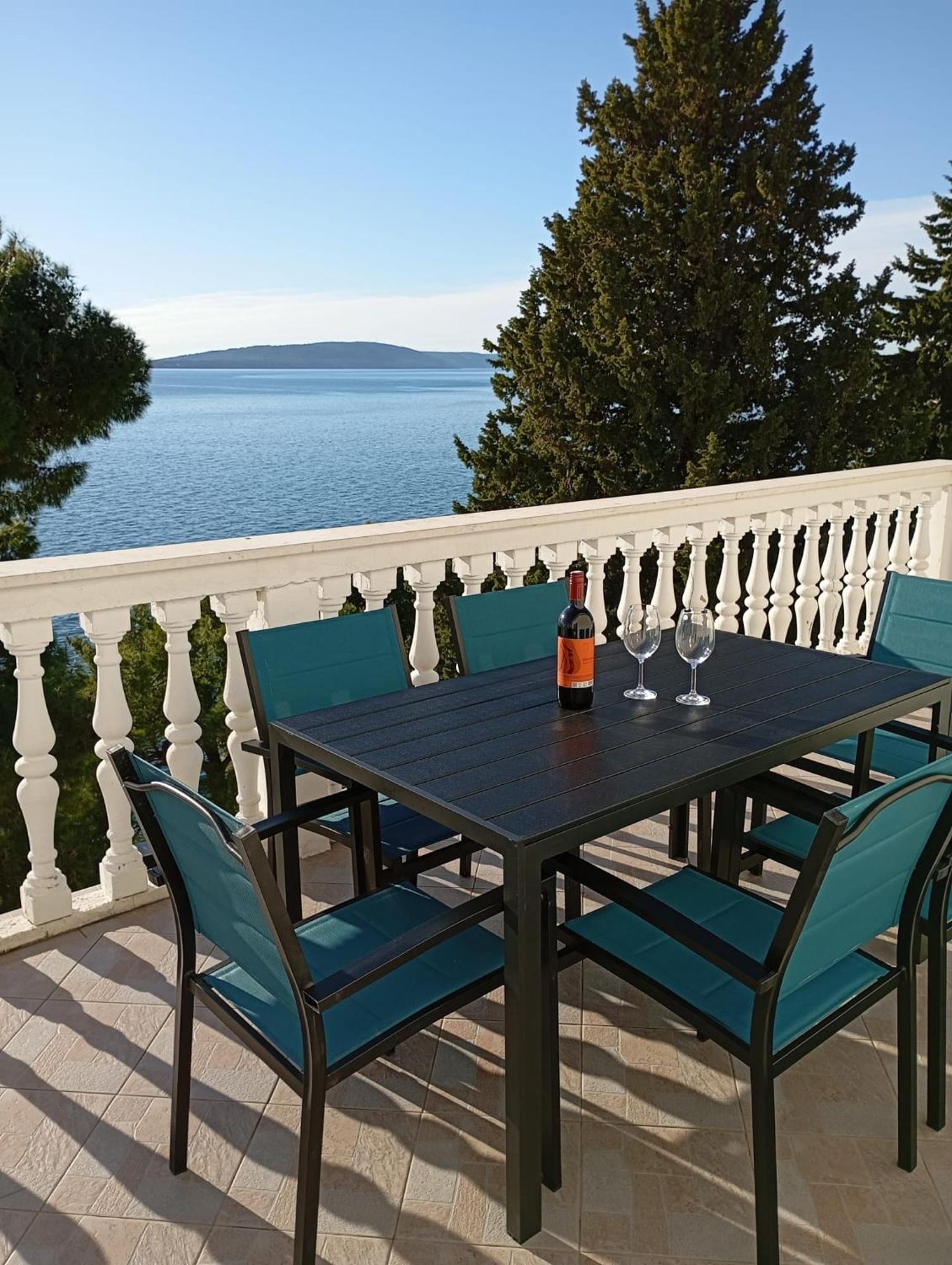 Apartments With Sea View Drvenik Makarska Riviera Экстерьер фото
